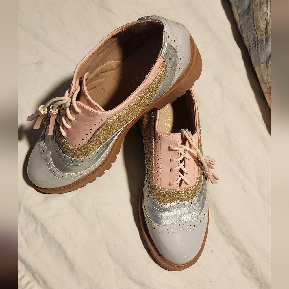 Stylish Pink and Gold Women's Oxfords